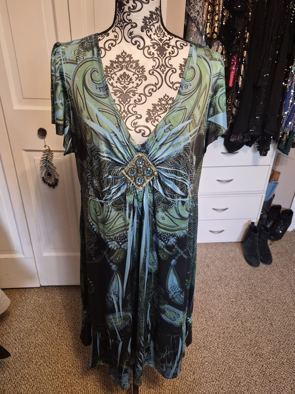 Women's Green & Blue Embellished V-Neck Tunic Dress